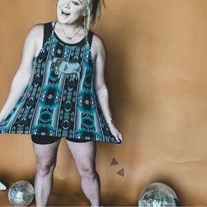 Women's Sleeveless Aztec Print Top